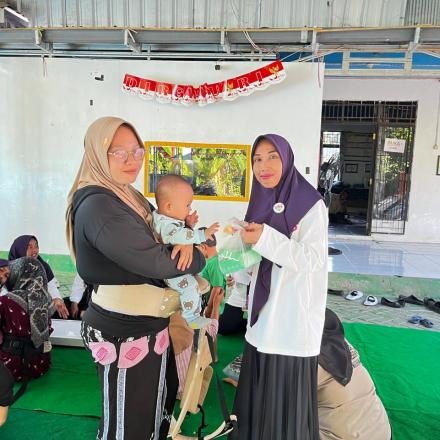 POSYANDU DESA BAWAHAN SEBERANG KEGIATAN RUTIN PANTAU KESEHATAN DAN PERTUMBUHAN ANAK-ANAK